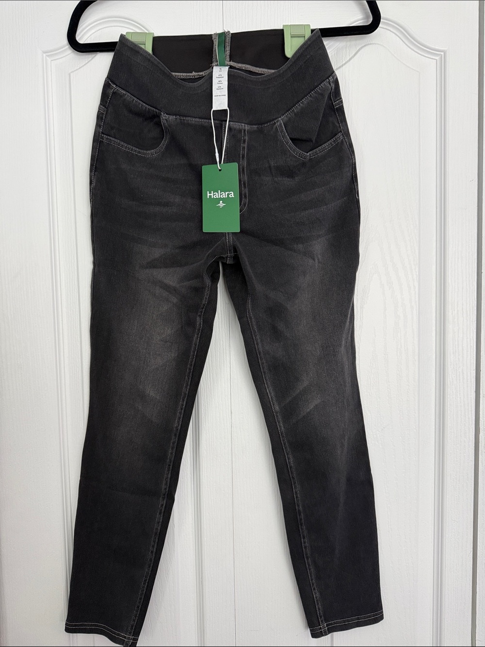 HALARA Black Skinny Pull-On Jeans - Small 7/8 Length